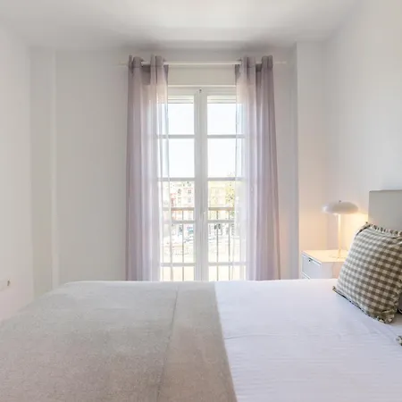 Rosaleda & Old Town Balconies By Ele Apartment *
